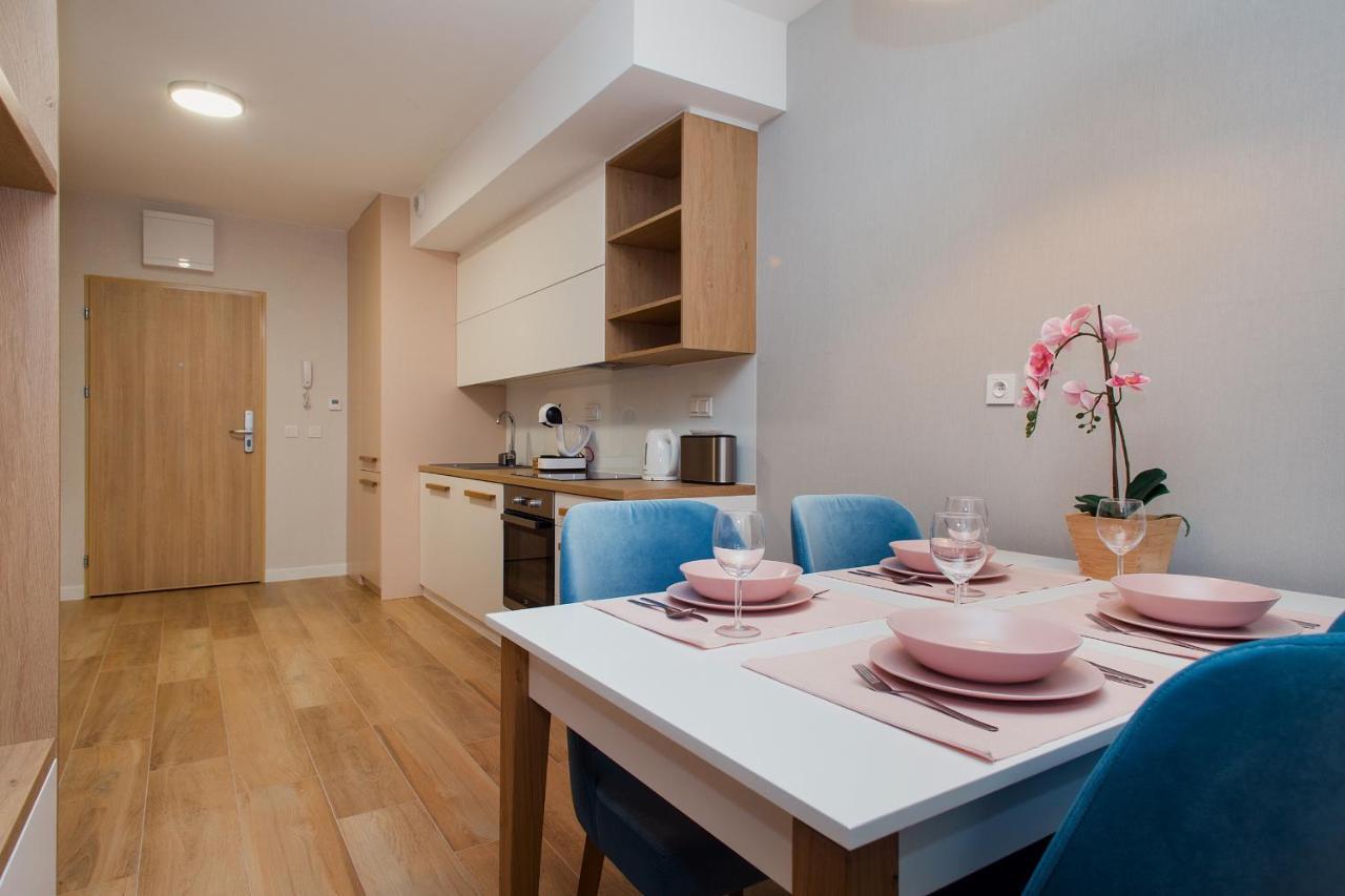 Shortstaypoland Apartamenty วอร์ซอ ภายนอก รูปภาพ